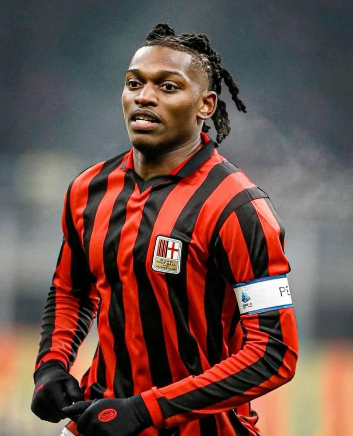 好消息！莱奥的肌肉没受伤，但是有炎症！在昨天和都灵的比赛中因伤被换下的莱奥今天