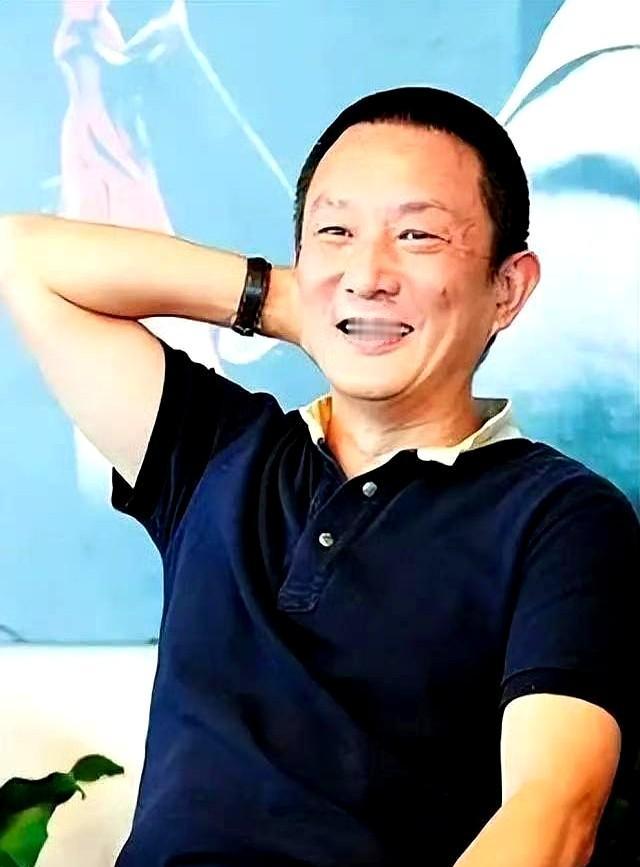大导演张黎，才华是真牛，情史也是真乱。当年刘琳想嫁，他一句“不想再结婚”就给拒了