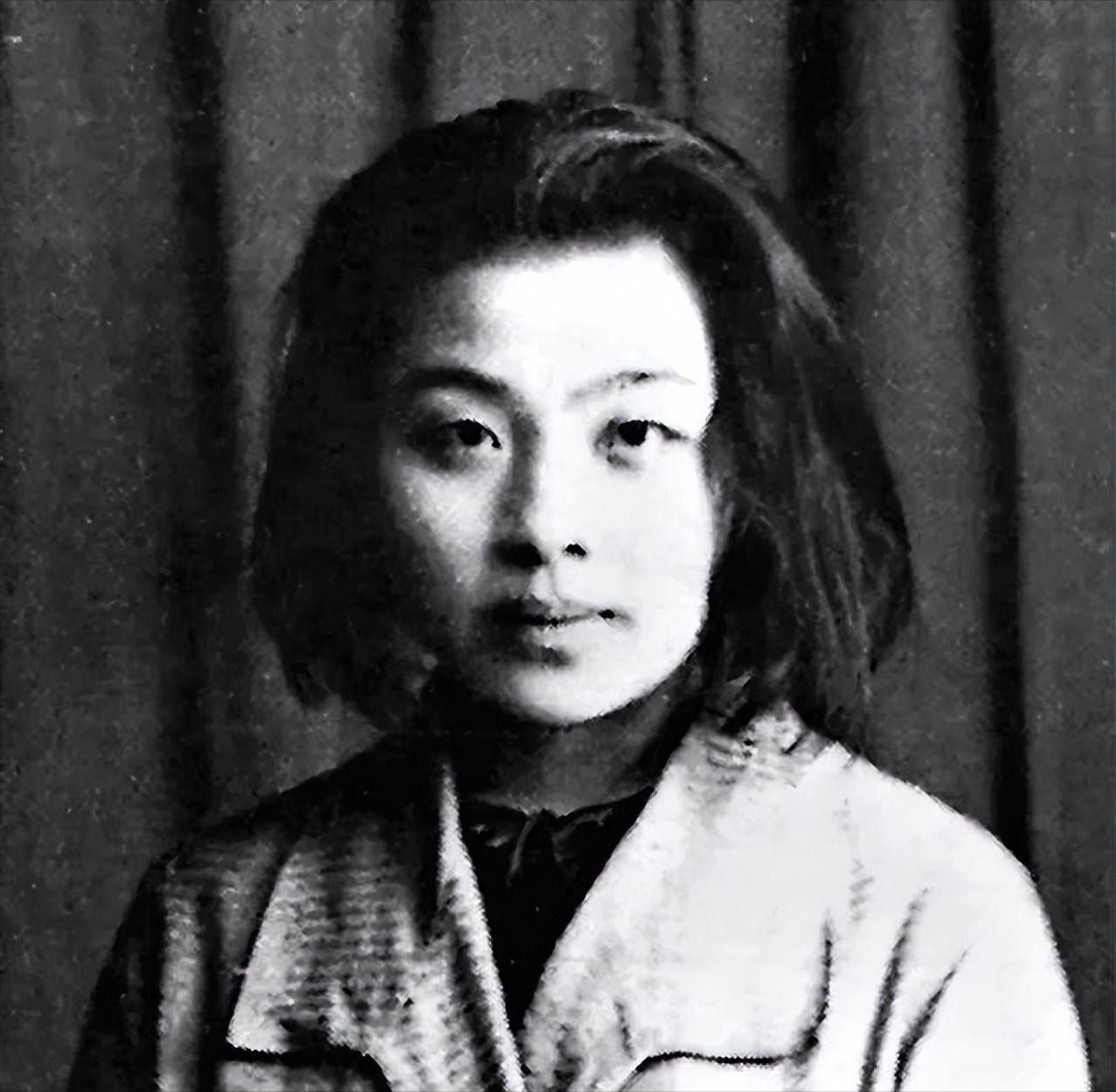 黎明前的血色坚守：旗袍女子以血肉扛住酷刑，施暴长官九日后仓皇出逃1949年