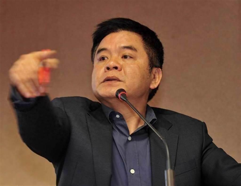 针对国民党“立委”罗明才提案普发1万元“民众支持金”，民进党团干事长庄瑞雄响应，
