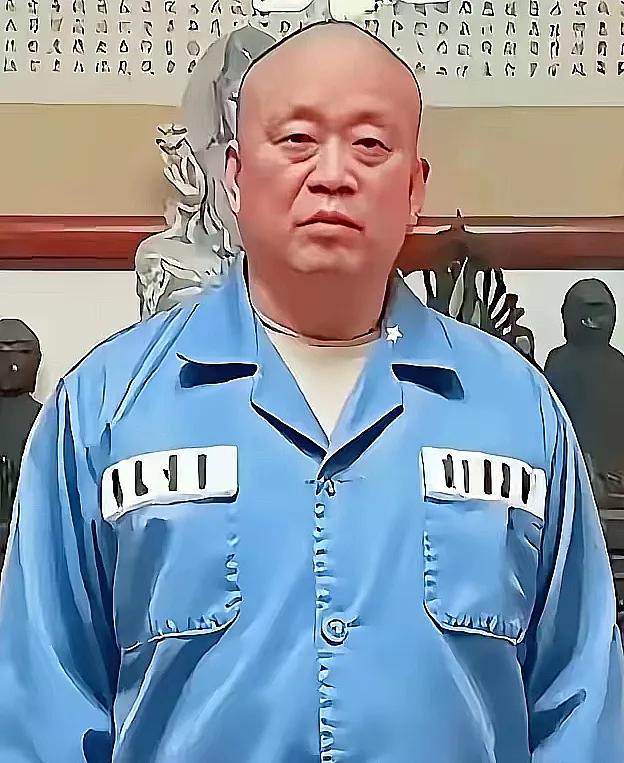 方圆天地撰文并图《少林寺原方丈释永信，今天终于接受审判》从2025年7月，释