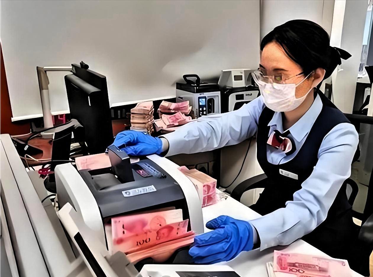 “银行输了？”浙江海宁，男子在银行存了6张存单，共计18万，不料，男子去世，家属