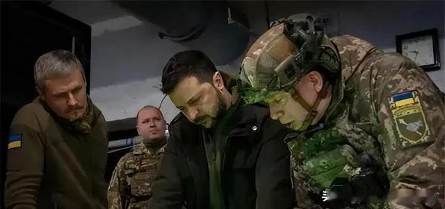 震撼全球！普京下令“复仇不隔夜”，基辅地铁站成避难所？基辅地铁站挤满逃难者