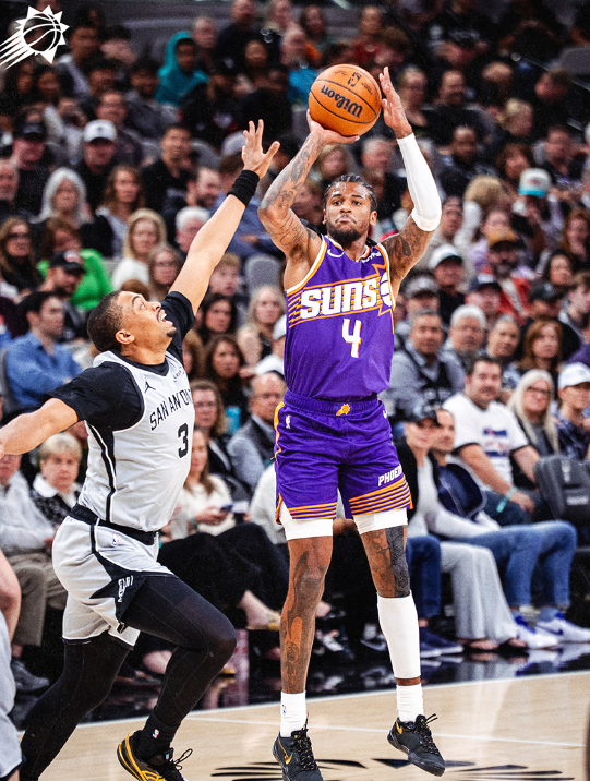 说句心里话作为护林员应该也希望格林先打替补上赛季格林在二三节带队经常把对面