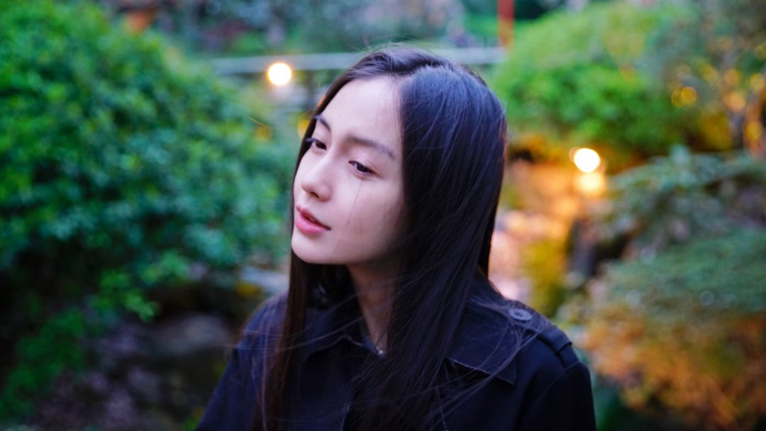angelababy[比心]杨颖林间晚风，与她相遇✨安静又治愈的瞬间