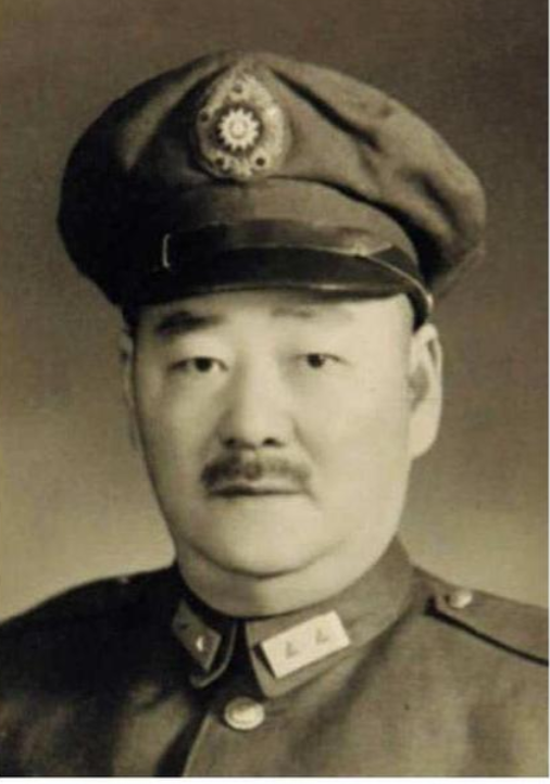 国民党上将刘峙不满一岁时，他的父亲被恶霸打死。过去很多年后，刘峙已经发迹，他再次