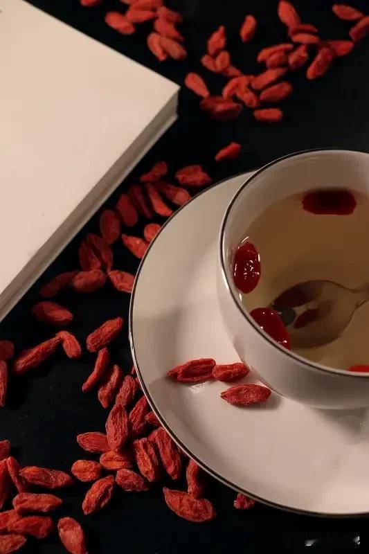 紧急提醒！这8个“养生好习惯”竟是养病坑！第一个就坑了无数人别再瞎养生了！