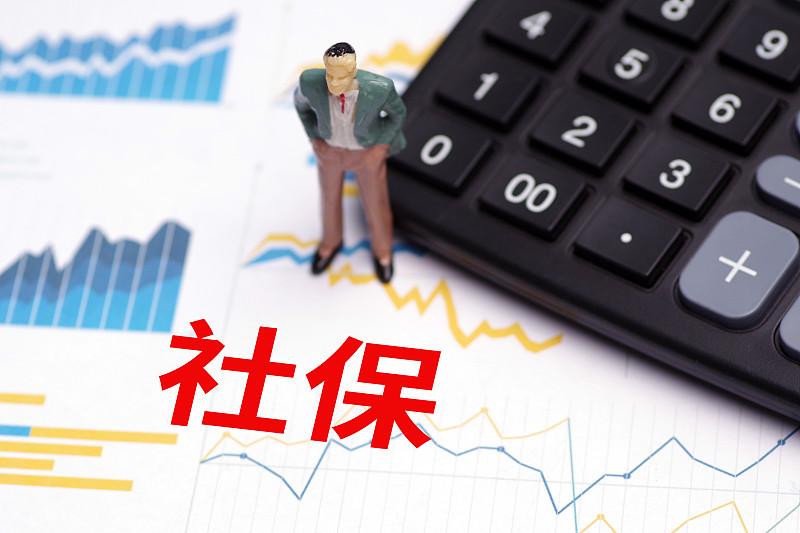 按4311元这个安徽社保最低缴费基数算，我上个月刚帮公司新入职的同事算过明细，数