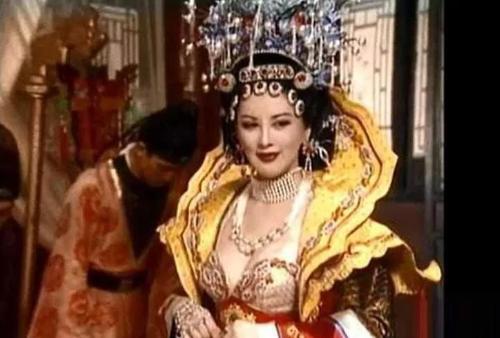 唐朝时期，太平公主一边穿衣，一边说：“这是我们最后一次在一起了，从今往后，你就去