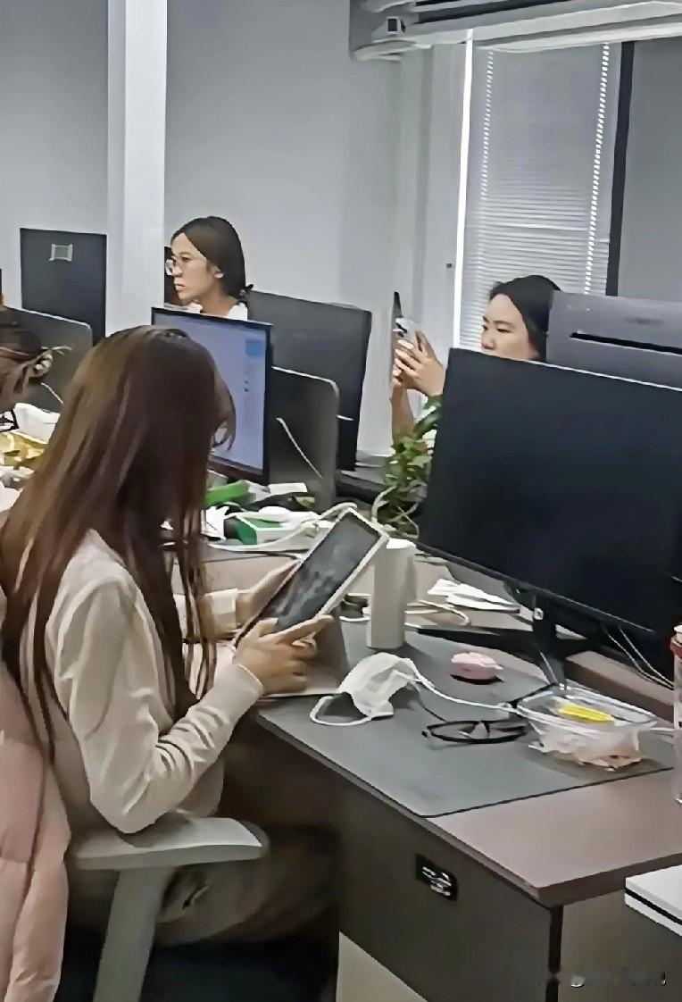 要不要卷成这样[捂脸哭]面试通过的候选人告知我们自己中度脂肪肝，但是人家转氨酶是正