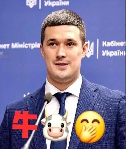 果然被猜中！ “这哪是换将，简直是炸掉旧体系重搭！”基辅国防部大楼前的记者