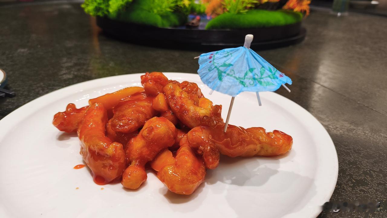 南京地铁六号线开通后，我这大半个月周末基本都泡在沿线扫吃的，脚都不带动的全靠地铁