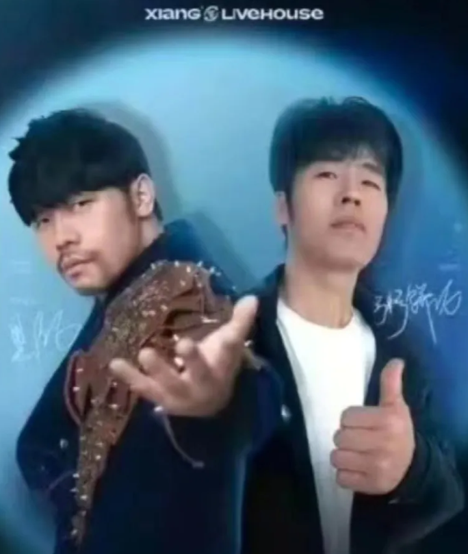 近日，娱乐圈内掀起了一场不小的风波。据悉，两位名为“黑<em>伦</em>”和“<em>粥饼伦</em>”的网红，因