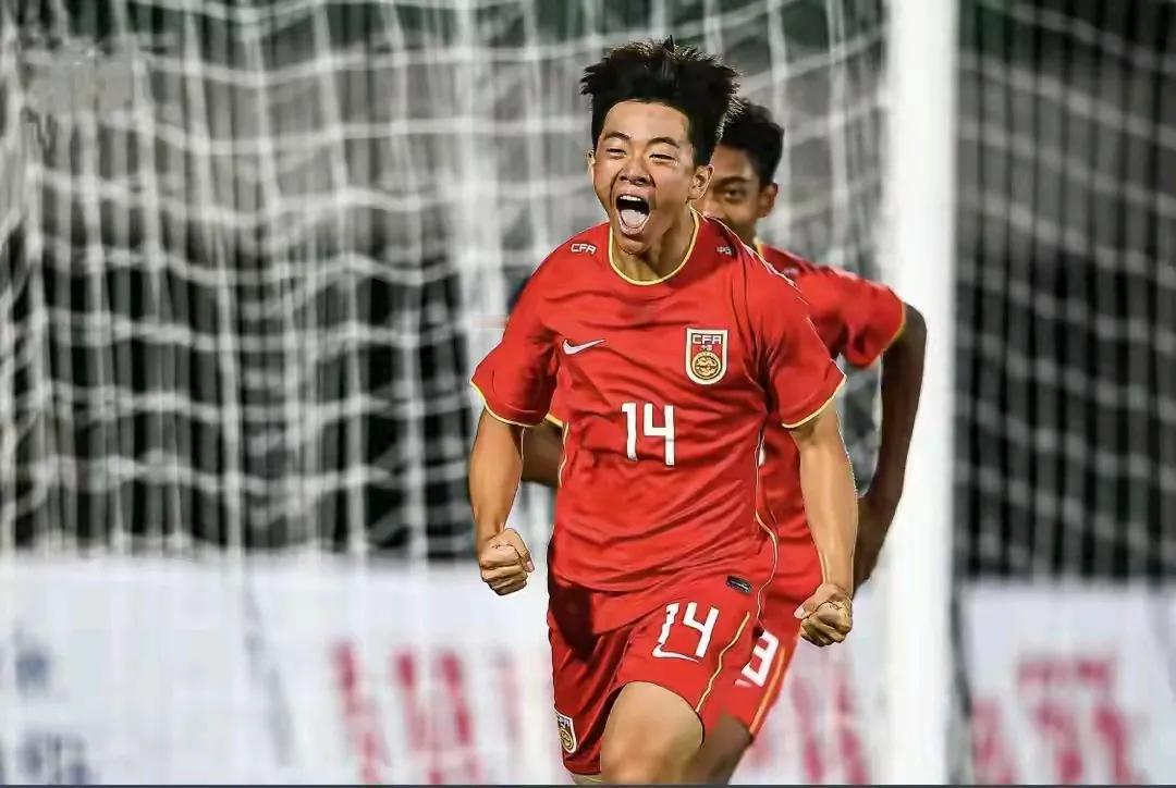 3：4，和平杯中韩U16之战是名副其实的进球大战，我们的U16虽然仅一球小负获得