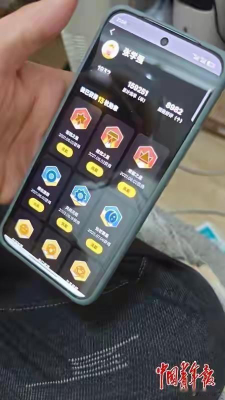 上海“百万富翁”外卖员的人生：每天工作12-14小时，5年送16万单，“没有