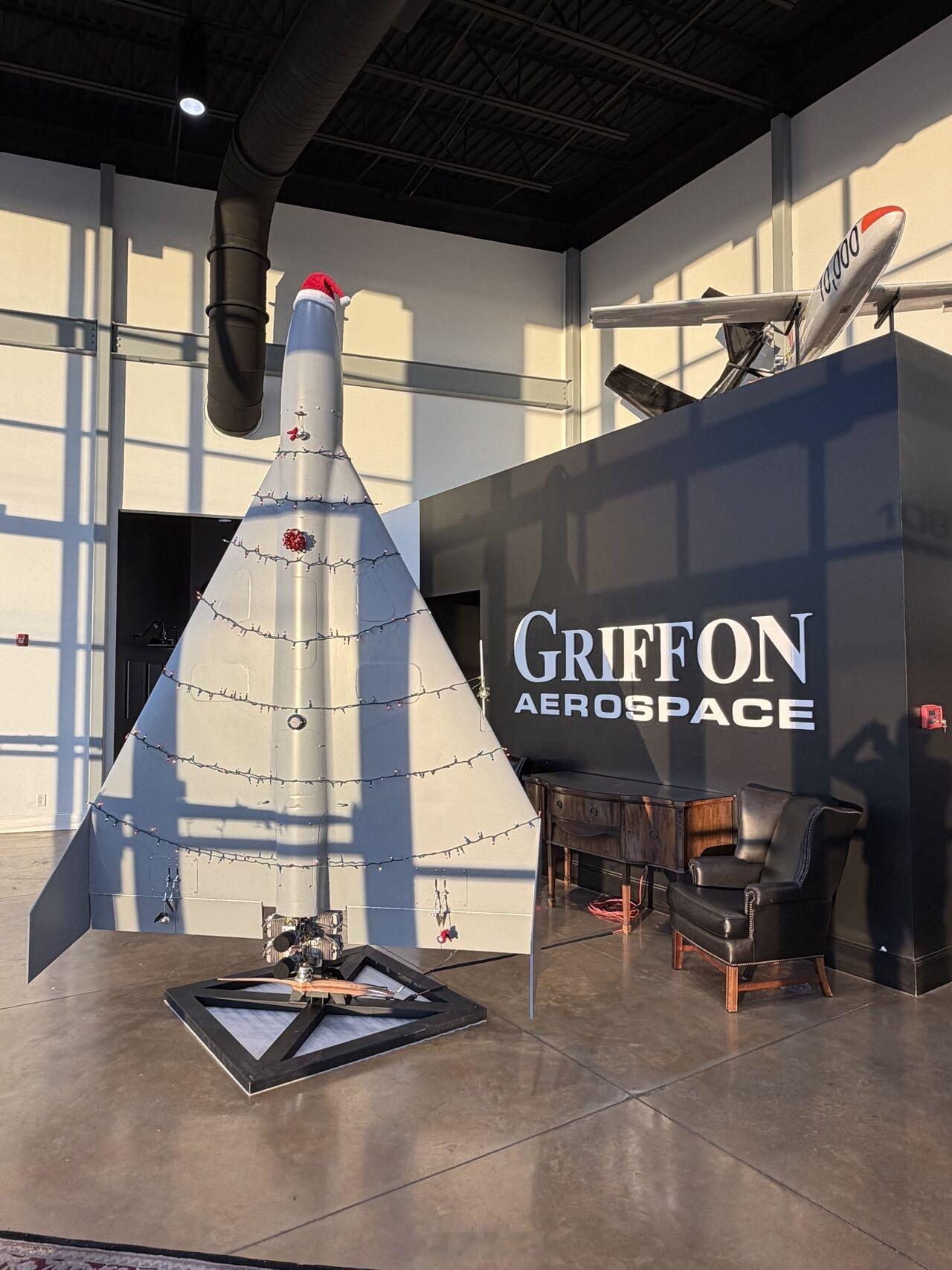 MQM-172“箭头”是美国制造的第二款改进型“沙赫德”无人机。“沙赫德”是一款