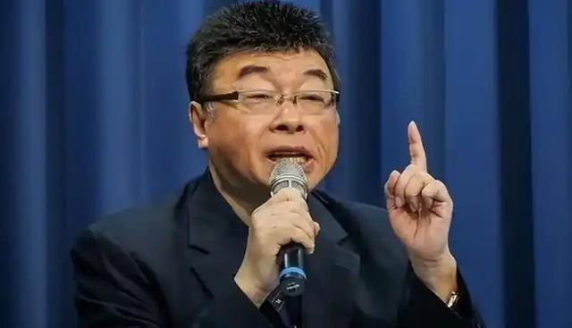台湾知名评论员邱毅一句大实话震惊全网，如果解放军真的踏上宝岛土地，台军可能直接缴
