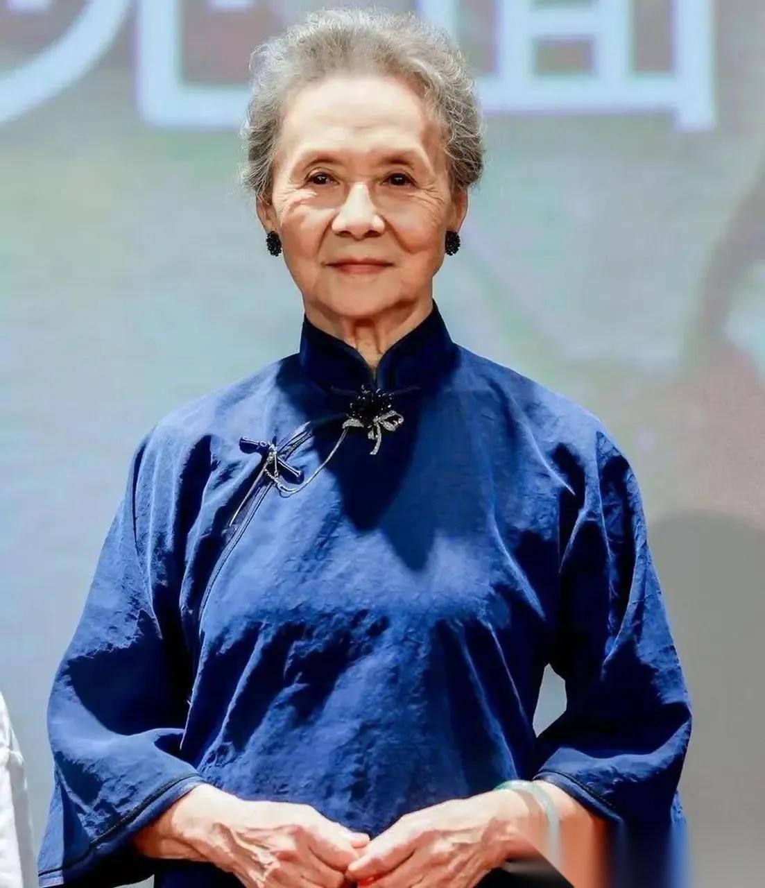 一位老奶奶的肺腑之言：“一个家过得好不好，不用看装修、不用看存款，看家里的女人就