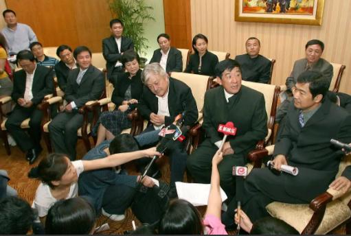 苏林同志的真面目逐渐清晰了，他的所谓“竹子外交”其实告诉我们，越南与中国虽然都