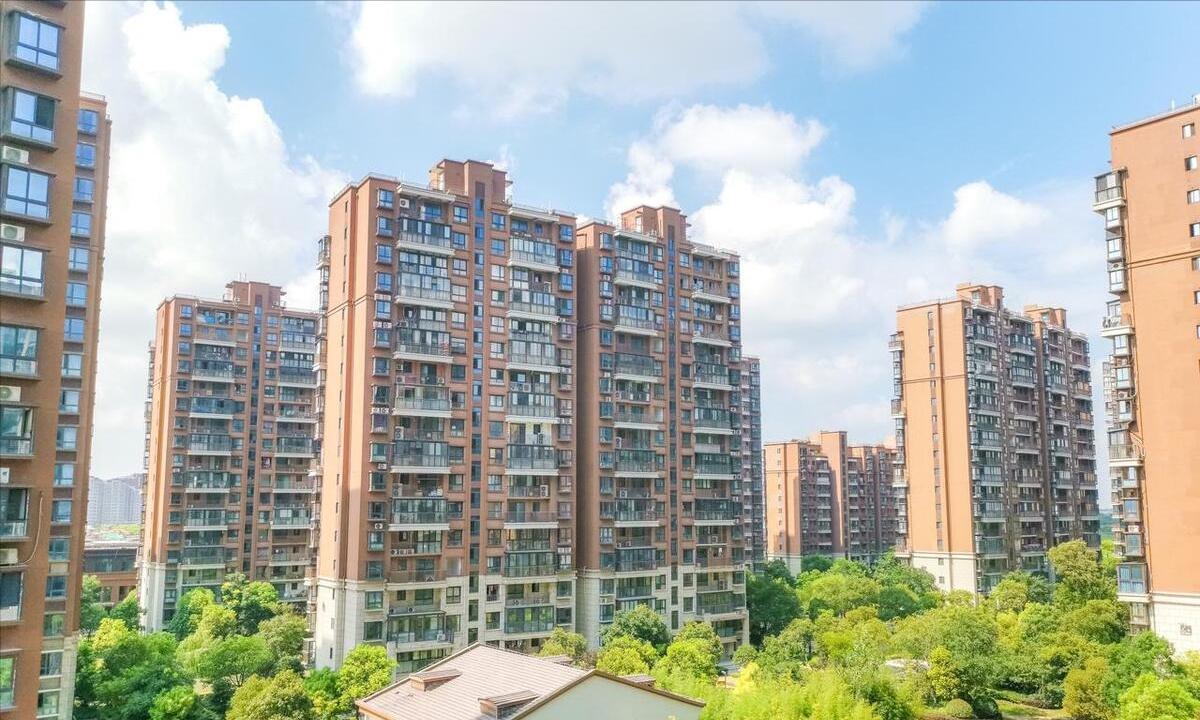 亲戚千万别买同一个小区，过来人血泪教训。记住，亲戚千万不要把房子买同一个小区，