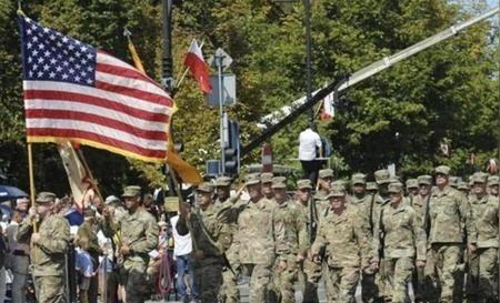 美国方面突然表态了。驻日美军五万多人，横须贺、嘉手纳、普天间这些基地常年在运转，