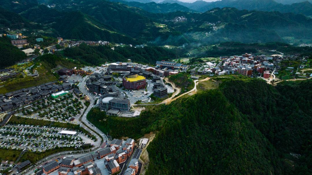 四川养老真不用死磕成都!这5座小县城。物价低、空气好、节奏慢，旅居养老太巴适~。