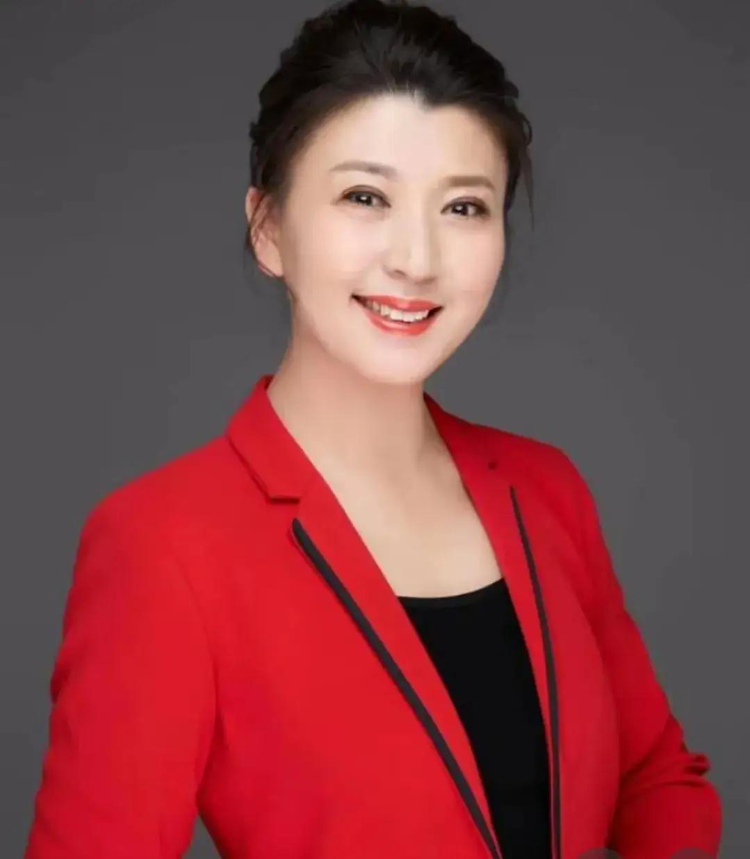 酸黄瓜”一词在2026年元月成为最火爆的网络用语。酸黄瓜原本不过是用盐水、醋