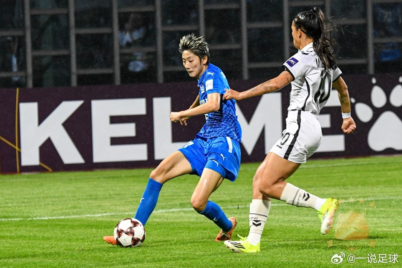 解围失误了，规则帮忙买单？？对昨晚武汉江大女足邓梦晔那个“越位”进球依旧意难平，