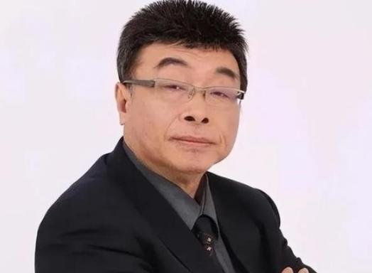 台湾地区知名评论员邱毅：“倘若中国人民解放军踏上中国台湾的土地，中国台湾军队极有