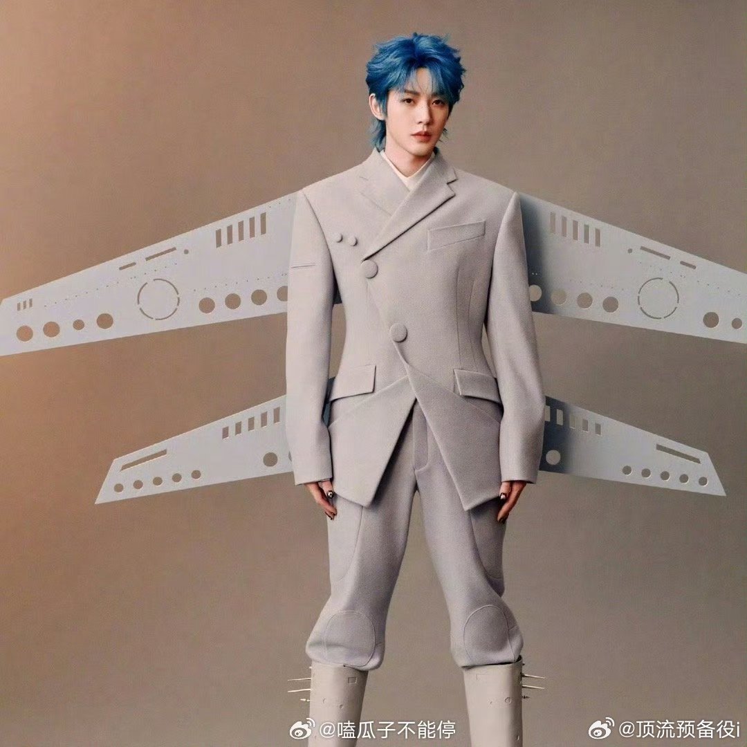 如果没人说的话我都不知道帅哥们穿了同款衣服啊男模身材[大笑][大笑]​​​