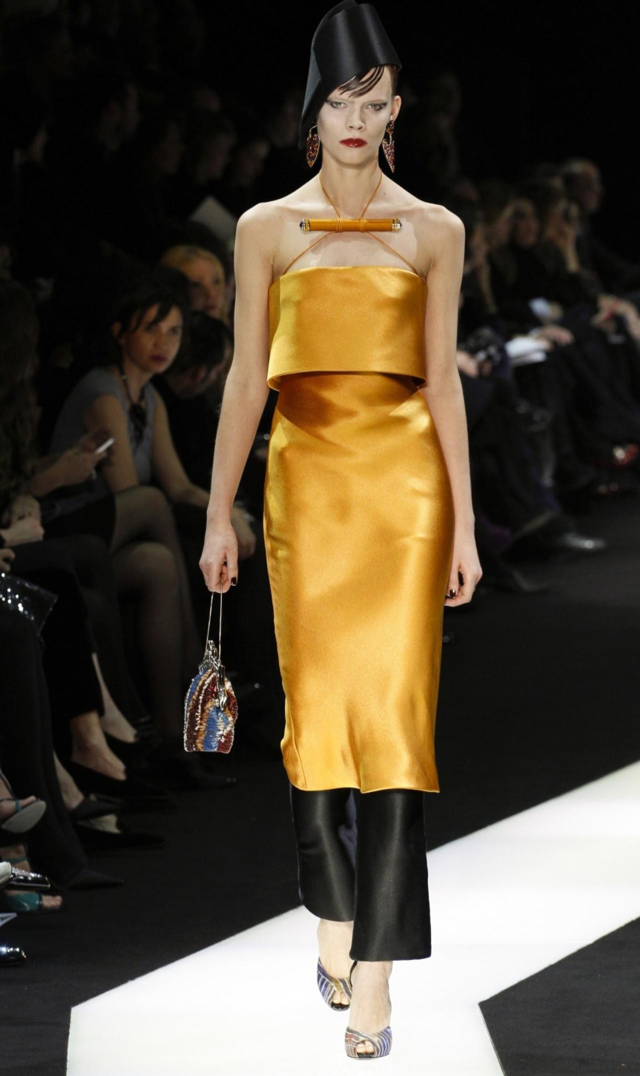 GiorgioArmani2013春夏高定系列，面料是真正的主角。那些轻盈的