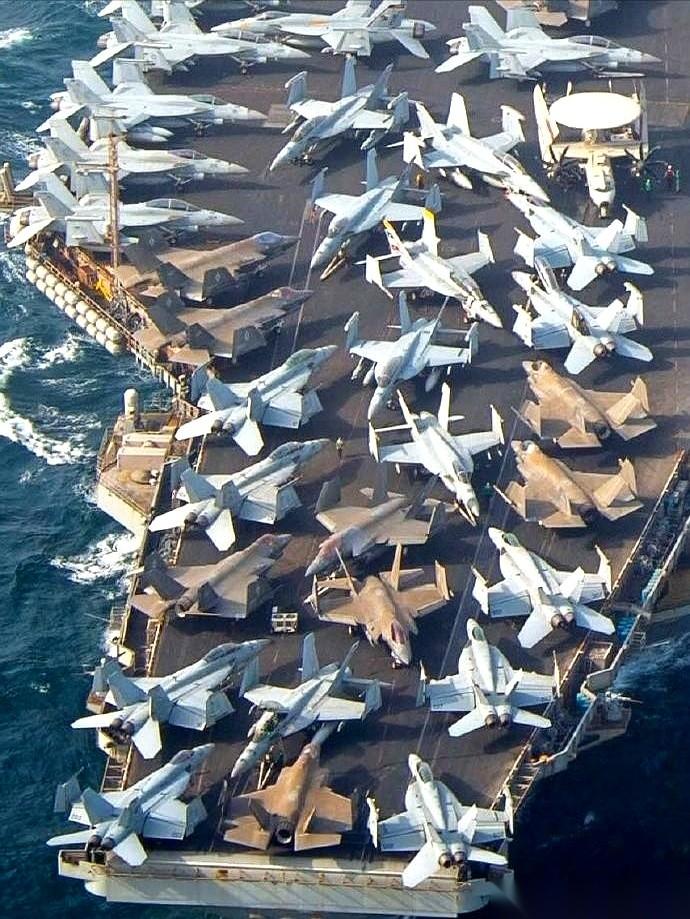 美军F-35航母生锈变“铁皮战机”，隐形神话被现实海风打回原形