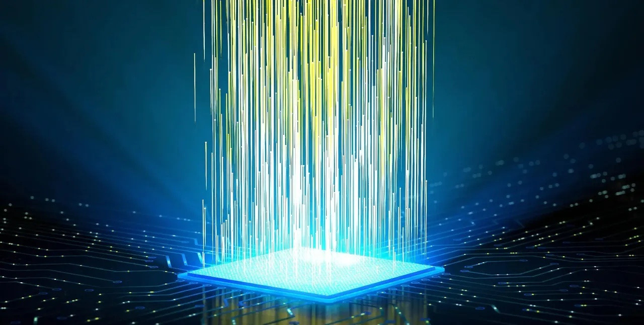 源杰科技毛利率超60%,跟着中际旭创还是肉多多的~光模块的最后两个独苗的业绩也是