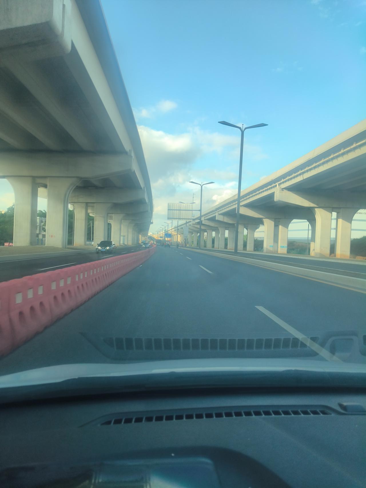 成都东北出城大动脉，成都成金青快速路新都段看样子即将通车了，这条路真不容易，成绵