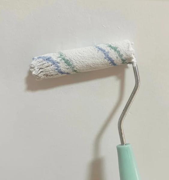 乳胶漆刷完千万别急着开窗！通风过早会导致墙面开裂、起皮，几十万的装修费可能就打水