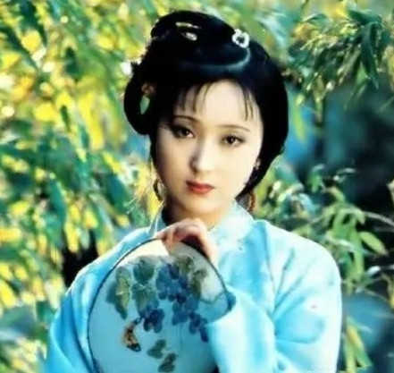 1987年，王扶林导演的《红楼梦》播出后，作家王朔怒怼王扶林："严重不靠谱！王扶