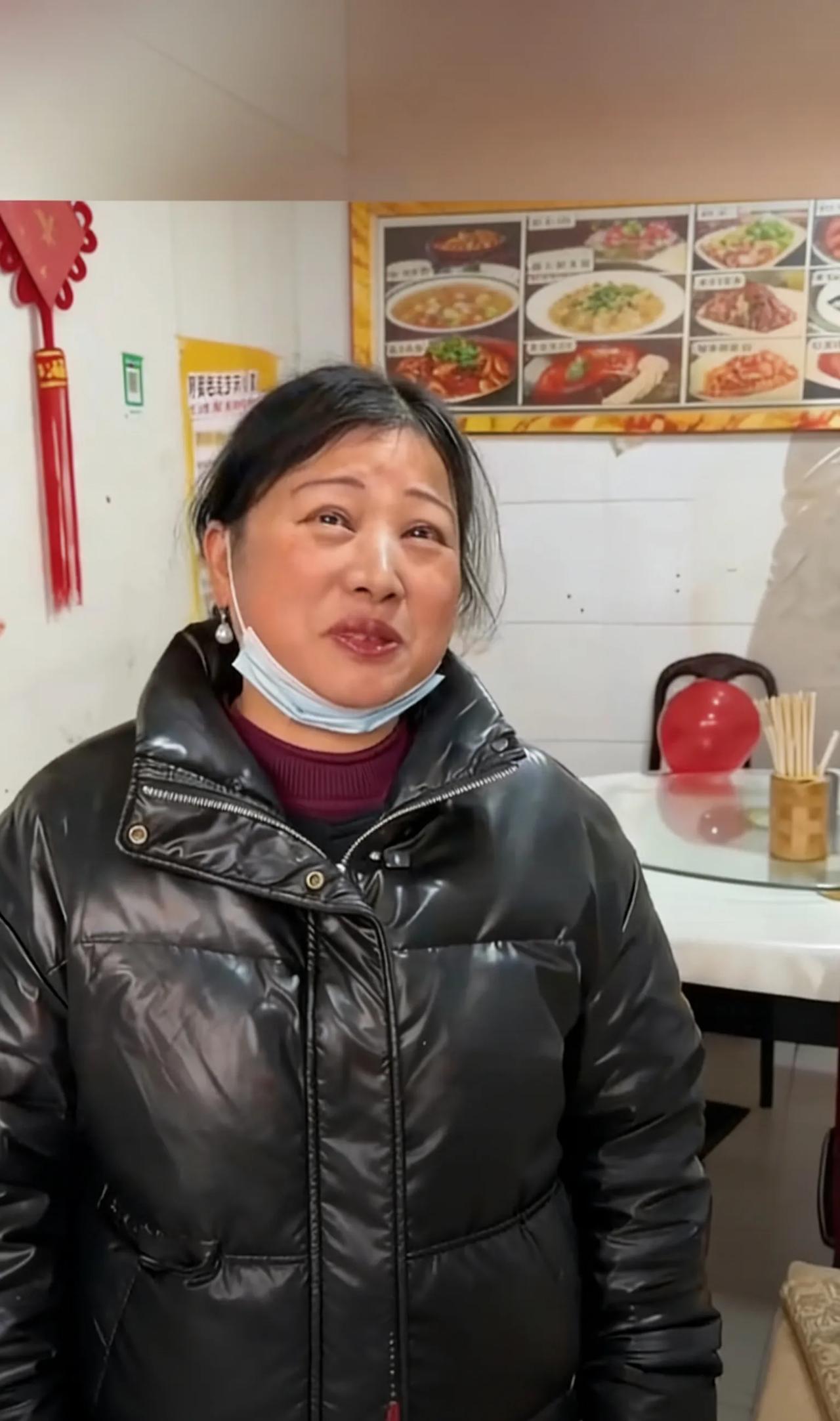 夫妻8年艰难还清百万债，第一次回家过年，看完谁不破防！2026年春节，一对来