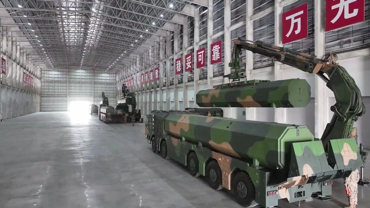 不够先进，可以展示！东风-100超音速巡航导弹训练画面来了！五一期间，官媒大