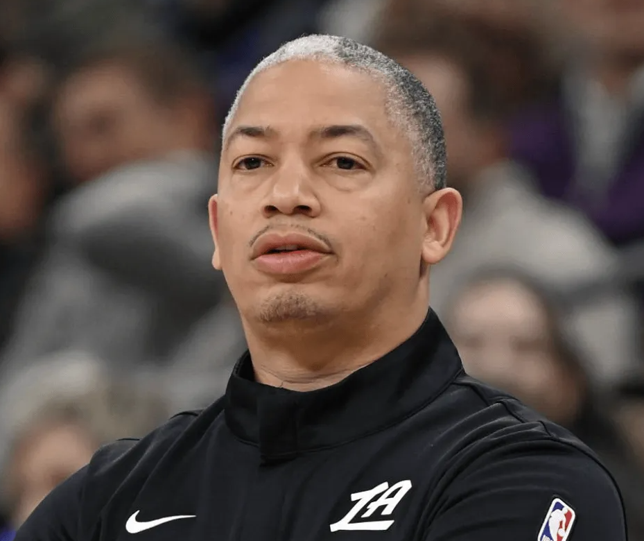 据伦纳德事件爆料者PabloTorre引多方知情人士消息报道,泰伦-卢曾于2