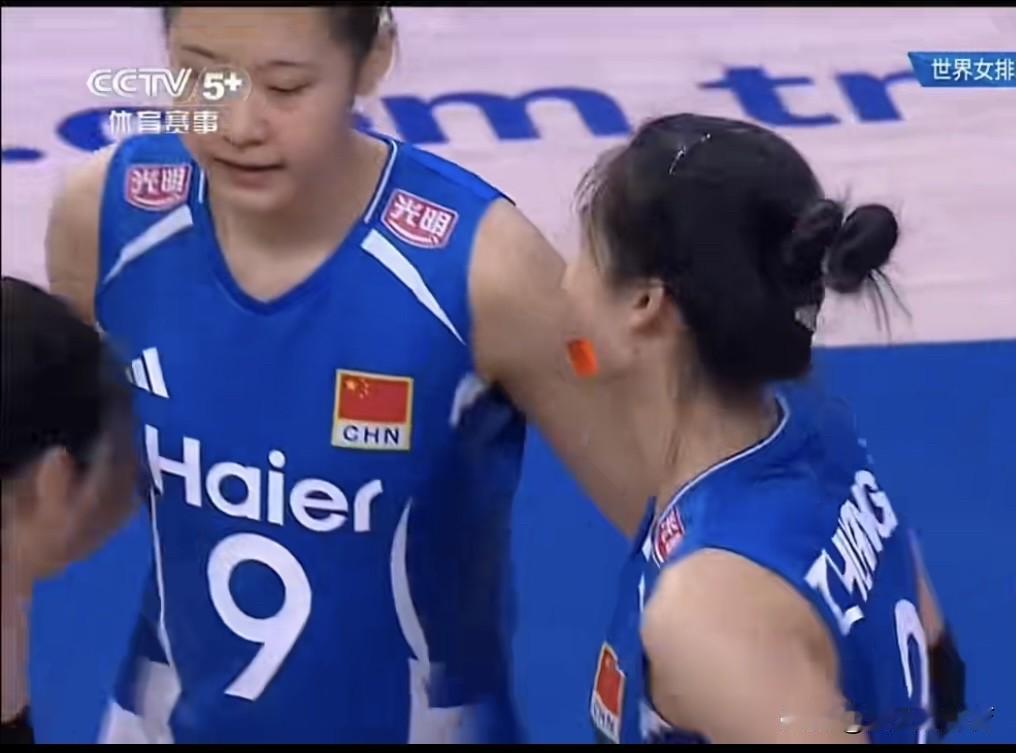心疼可怜的庄宇珊[哭哭][哭哭]庄宇珊的位置依然是无人可换啊，她本来就只是个保障
