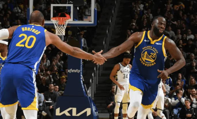 勇士今日官方公布了球队明天与鹈鹕比赛的伤病报告，其中吉米-巴特勒、斯蒂芬-库里、