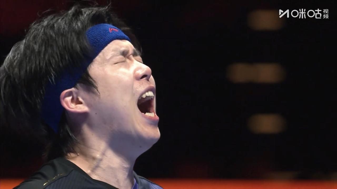 王楚钦多冠后这一声怒吼：压力全部释放了4-3获胜后，王楚钦怒吼一声，那一刻，
