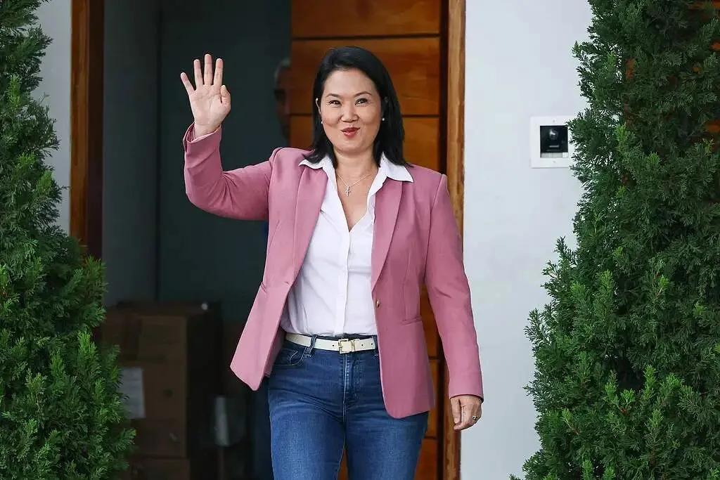 秘鲁这位刚上台的日裔女总统，竟然做出了一个让美国彻底傻眼的决定！华盛顿做梦