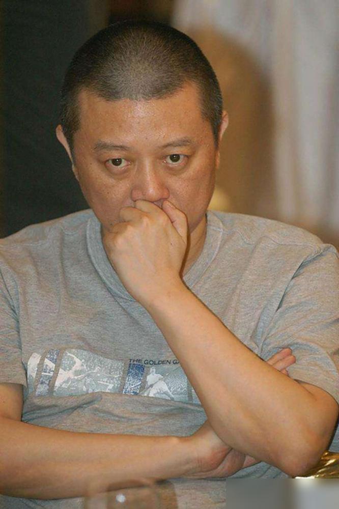 你当成神的87版红楼梦，当年差点把王朔看吐，他直接开炮：一群外地人，毁了经典。