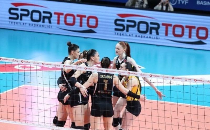 瓦基弗银行女排输费内的主因是想赢怕输？北京时间4/17凌晨，2025-2026赛