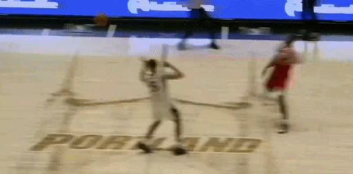 杨瀚森的篮下进攻脚步越来越娴熟了这个球虽然是错进错出，将功补过，但确实完美的展