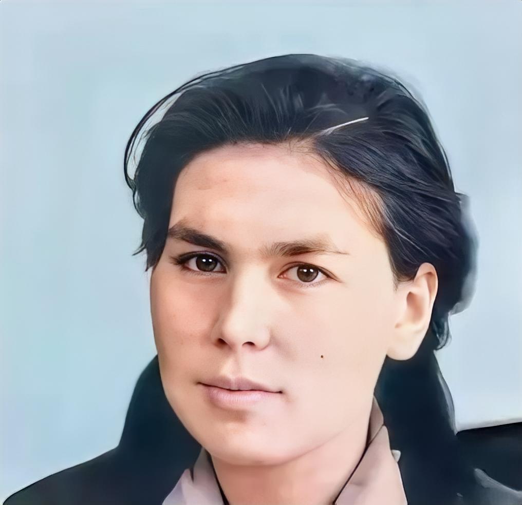 1965年，刘亚楼病逝前，叫来了他的中俄混血妻子翟云英，对她说：“我这辈子，最对