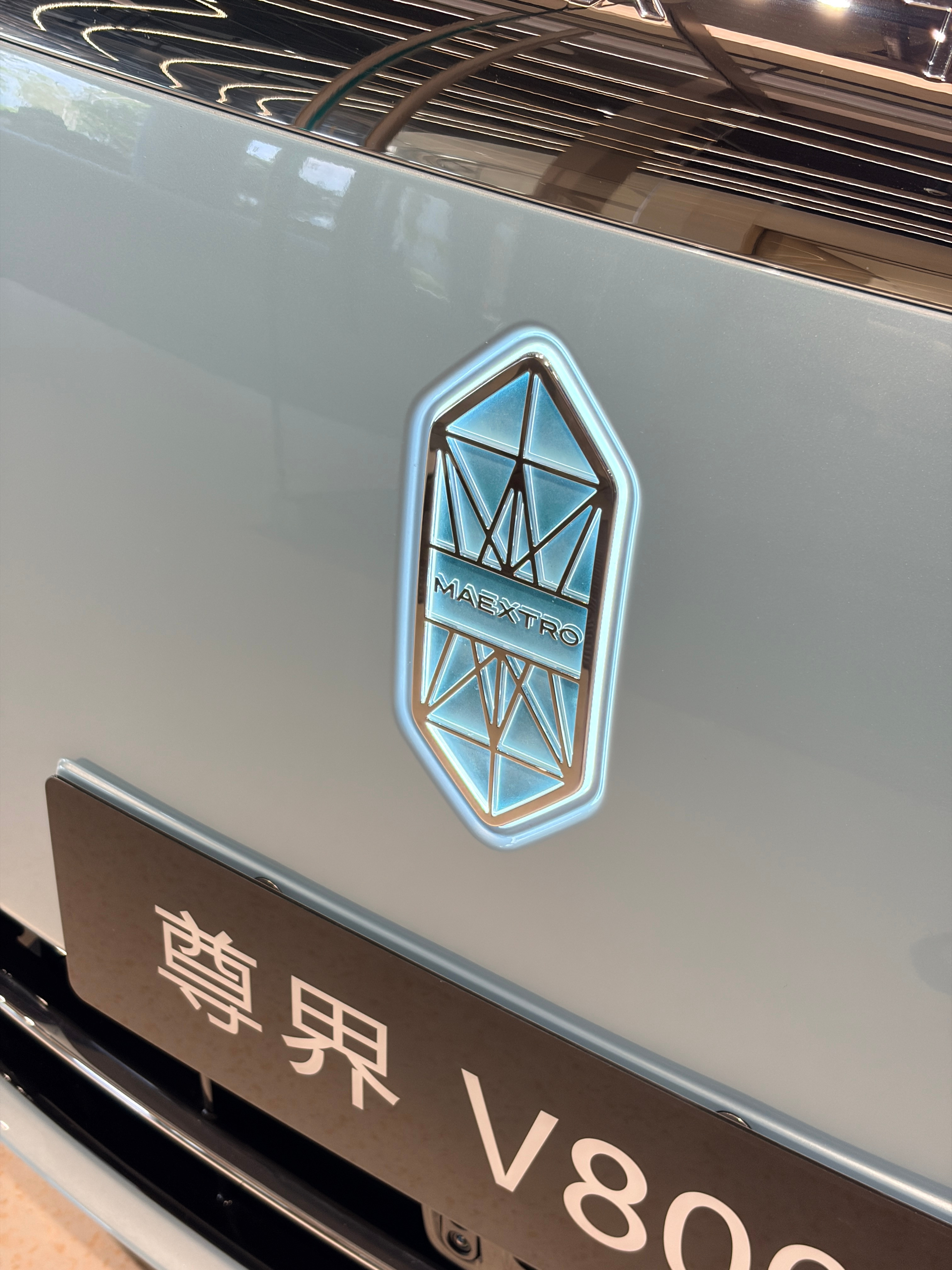 来看尊界V800云水天青了，我感觉太适合女孩子了，我好像驾驭不了🤔选装这个外观