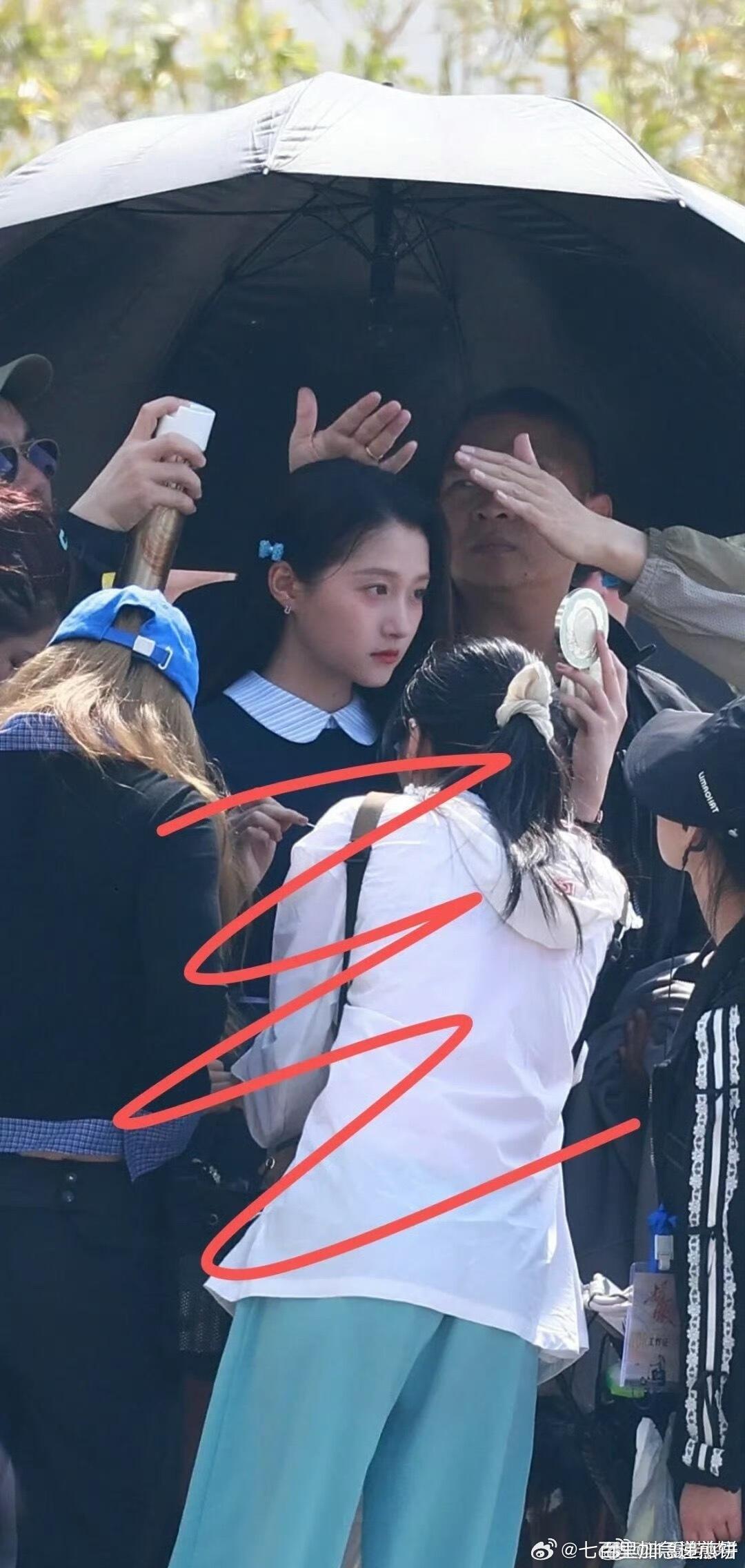 关晓彤、李昀锐《耀眼》生图路透，富贵花娇气大小姐x金毛糙汉穷小子​​​