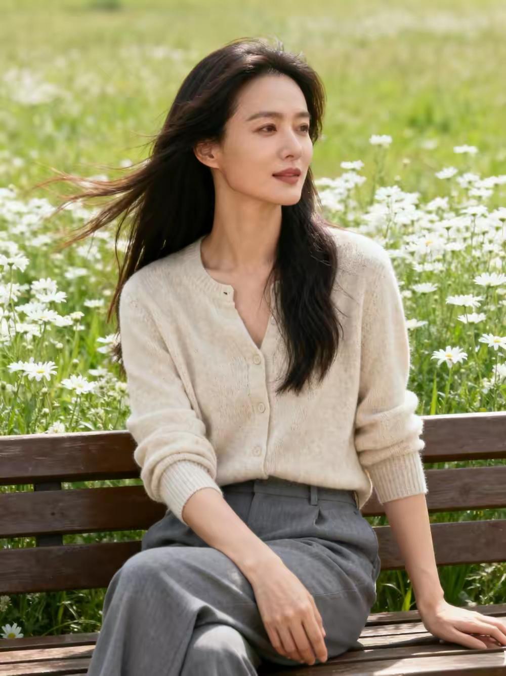 娃一句无心话，突然让我鼻子一酸！昨天我在赶稿子，小家伙凑过来突然冒了一句：“妈妈